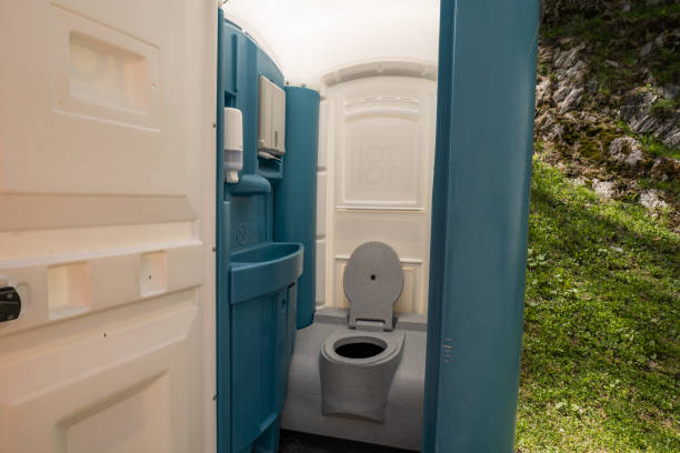 Best Affordable porta potty rental  in Calvert, TX