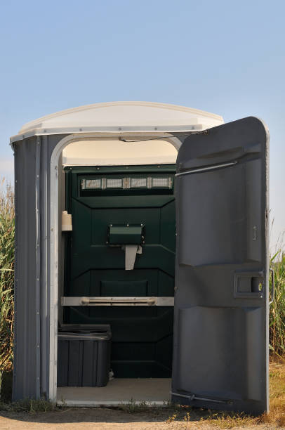 Best Construction site porta potty rental  in Calvert, TX